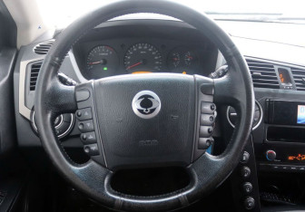 Подержанный автомобиль SsangYong Kyron 2008 года (16 фото)