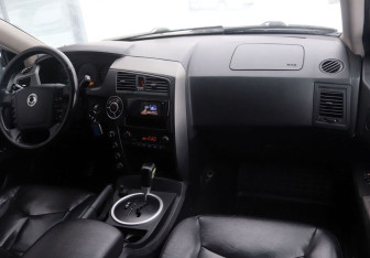 Подержанный автомобиль SsangYong Kyron 2008 года (14 фото)