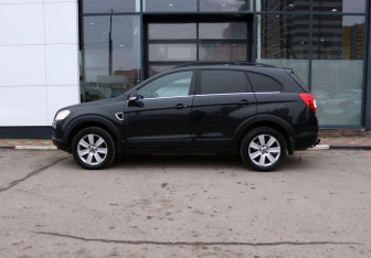 Подержанный автомобиль Chevrolet Captiva 2011 года (2 фото)