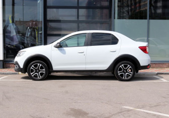 Подержанный автомобиль Renault Logan Sedan 2019 года (6 фото)