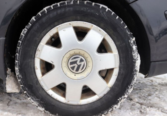 Подержанный автомобиль Volkswagen Polo Hatchback 2004 года (15 фото)