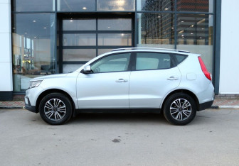 Подержанный автомобиль Geely Emgrand X7 2018 года (2 фото)