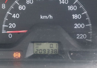 Подержанный автомобиль Mitsubishi Lancer Sedan 2004 года (16 фото)