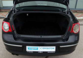 Подержанный автомобиль Volkswagen Passat Sedan 2008 года (11 фото)