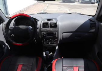 Подержанный автомобиль Hyundai Accent Sedan 2007 года (14 фото)