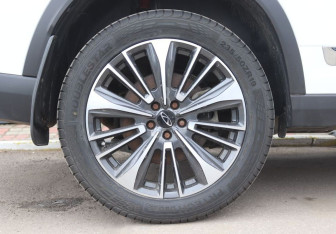 Подержанный автомобиль Chery Tiggo 8 Pro Max 2023 года (9 фото)