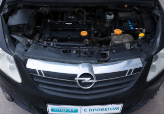 Подержанный автомобиль Opel Corsa 2007 года (16 фото)
