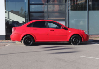 Подержанный автомобиль Chevrolet Lacetti Sedan 2008 года (6 фото)