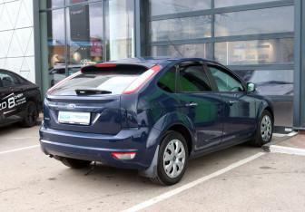 Подержанный автомобиль Ford Focus Hatchback 2011 года (5 фото)