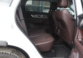 Подержанный автомобиль Chery Tiggo 8 Pro Max 2023 года (11 фото)
