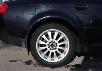 Подержанный автомобиль Audi A6 Sedan 2000 года (9 фото)