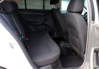Подержанный автомобиль Skoda Rapid Liftback 2020 года (12 фото)