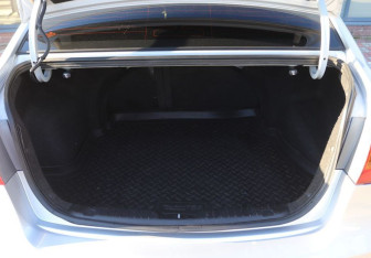 Подержанный автомобиль Hyundai Elantra Sedan 2008 года (10 фото)