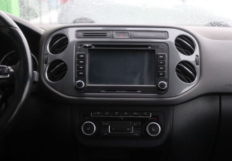 Подержанный автомобиль Volkswagen Tiguan 2013 года (17 фото)