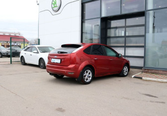 Подержанный автомобиль Ford Focus Hatchback 2009 года (5 фото)