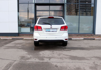 Подержанный автомобиль Fiat Freemont 2013 года (4 фото)