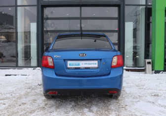 Подержанный автомобиль Kia Rio Sedan 2010 года (4 фото)