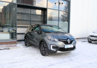Подержанный автомобиль Renault Kaptur 2021 года (7 фото)