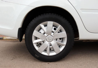 Подержанный автомобиль LADA (ВАЗ) Granta Liftback 2023 года (9 фото)