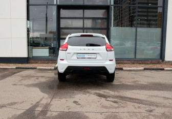 Подержанный автомобиль LADA (ВАЗ) XRAY 2019 года (4 фото)