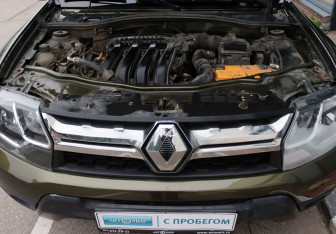 Подержанный автомобиль Renault Duster 2015 года (15 фото)