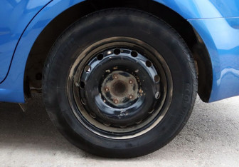 Подержанный автомобиль Chevrolet Aveo Sedan 2012 года (9 фото)