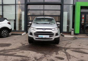 Подержанный автомобиль Ford EcoSport 2015 года (8 фото)