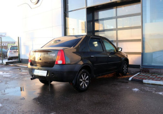 Подержанный автомобиль Renault Logan Sedan 2009 года (5 фото)