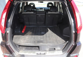 Подержанный автомобиль Nissan X-Trail 2012 года (9 фото)