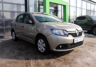 Подержанный автомобиль Renault Logan Sedan 2015 года (7 фото)