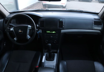 Подержанный автомобиль Chevrolet Epica 2011 года (14 фото)