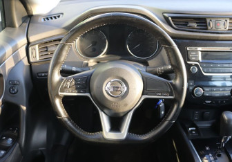 Подержанный автомобиль Nissan Qashqai 2019 года (16 фото)