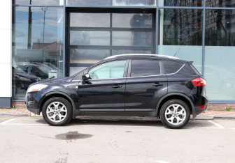 Подержанный автомобиль Ford Kuga 2012 года (7 фото)