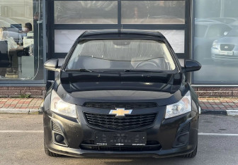 Подержанный автомобиль Chevrolet Cruze Sedan 2013 года (8 фото)