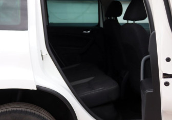 Подержанный автомобиль Skoda Yeti 2014 года (10 фото)
