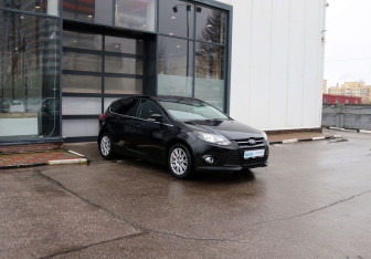 Подержанный автомобиль Ford Focus Hatchback 2012 года (7 фото)