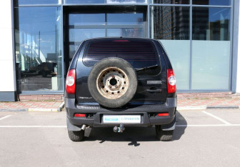Подержанный автомобиль Chevrolet Niva 2011 года (4 фото)