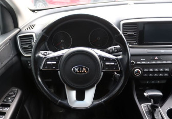 Подержанный автомобиль Kia Sportage 2019 года (14 фото)