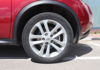 Подержанный автомобиль Nissan Juke 2013 года (11 фото)