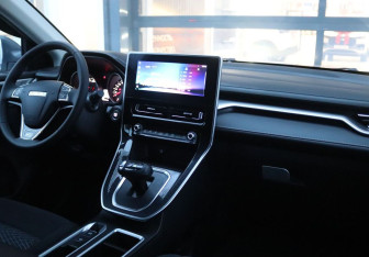 Подержанный автомобиль Haval M6 2025 года (14 фото)