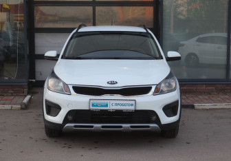 Подержанный автомобиль Kia Rio Hatchback 2020 года (8 фото)