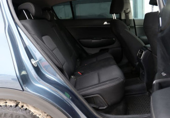 Подержанный автомобиль Kia Sportage 2019 года (10 фото)