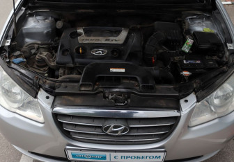 Подержанный автомобиль Hyundai Elantra Sedan 2007 года (16 фото)