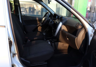 Подержанный автомобиль LADA (ВАЗ) Granta Sedan 2013 года (13 фото)