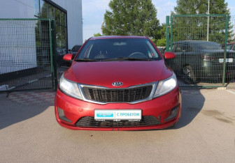 Подержанный автомобиль Kia Rio Sedan 2014 года (8 фото)