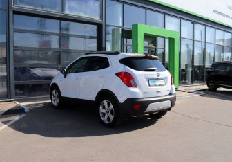 Подержанный автомобиль Opel Mokka 2014 года (3 фото)