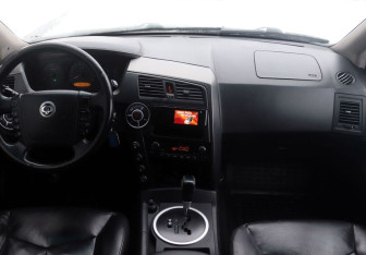 Подержанный автомобиль SsangYong Kyron 2008 года (15 фото)