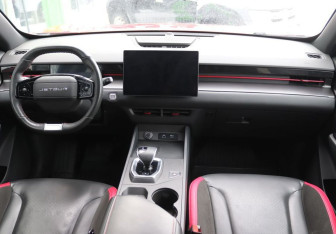 Подержанный автомобиль Jetour Dashing 2023 года (14 фото)