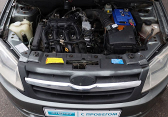 Подержанный автомобиль LADA (ВАЗ) Granta Sedan 2013 года (16 фото)
