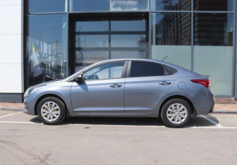 Подержанный автомобиль Hyundai Solaris Sedan 2019 года (2 фото)